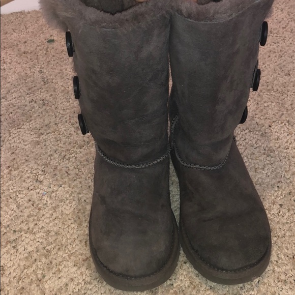 Grey UGG boots - Picture 1 of 5